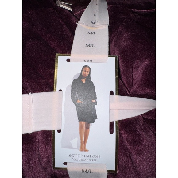 Victoria's Secret Women's Short Plush Robe burgundy Sz. M/LNEW - Picture 2 of 4